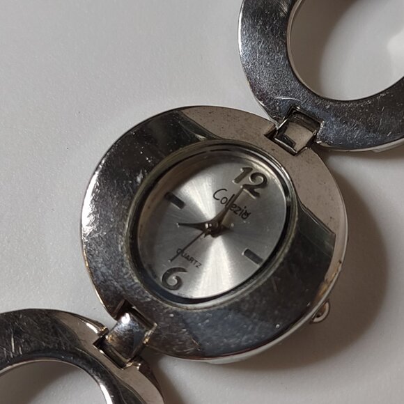 6.75 Inch Silver Tone Round Link Analog Watch - Picture 2 of 14